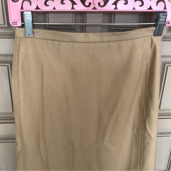 Sag harbor plus size women’s 22 skirt kickplate hem beige zip back very nice - Picture 6 of 8